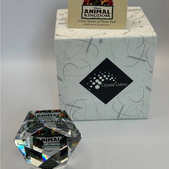 Disney’s Animal Kingdom Swarovski Crystal – Limited Edition Collectible - Picture 3 of 7